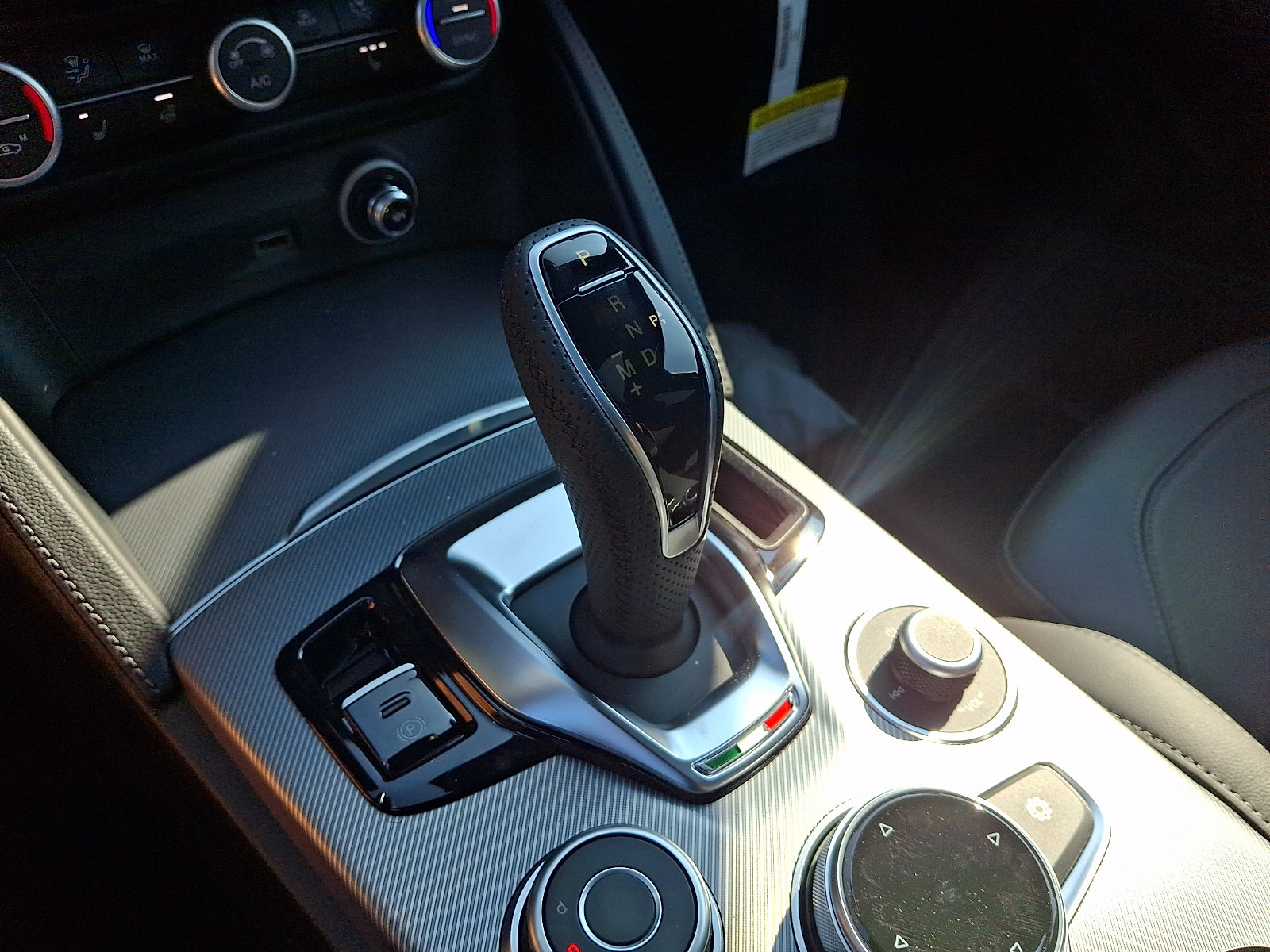 New 2026 Alfa Romeo Stelvio Sprint AWD/4WD image 14