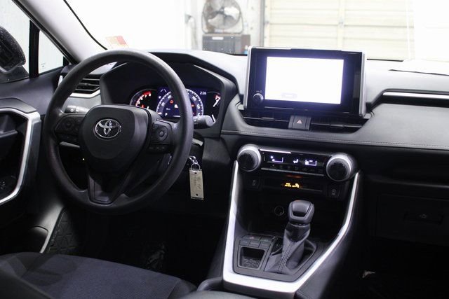 Used 2024 Toyota RAV4 LE image 21