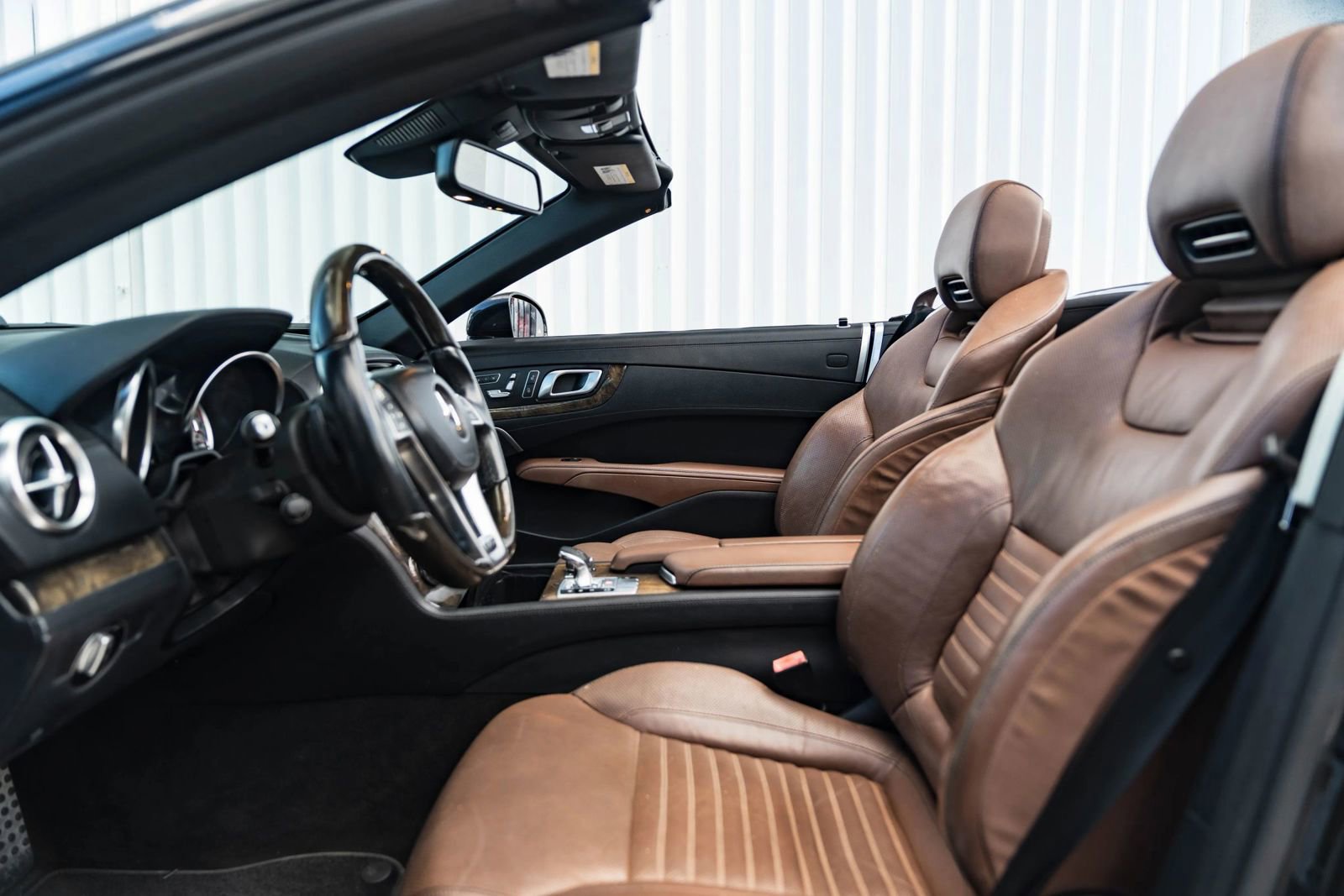 Used 2015 Mercedes-Benz SL 550 image 25