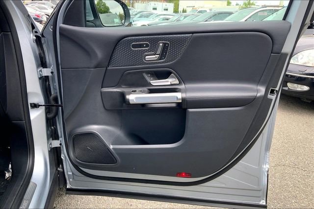 Used 2026 Mercedes-Benz GLB 250 4MATIC image 19