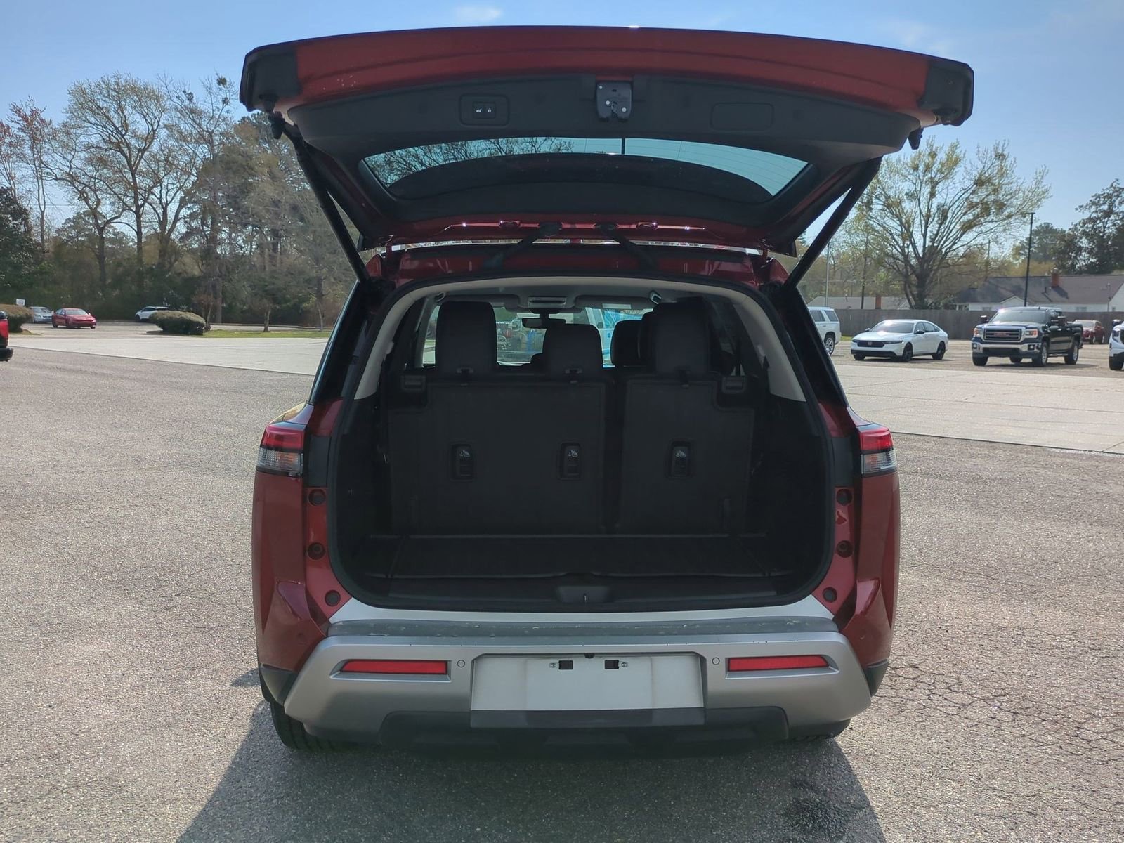 Used 2024 Nissan Pathfinder SL image 24