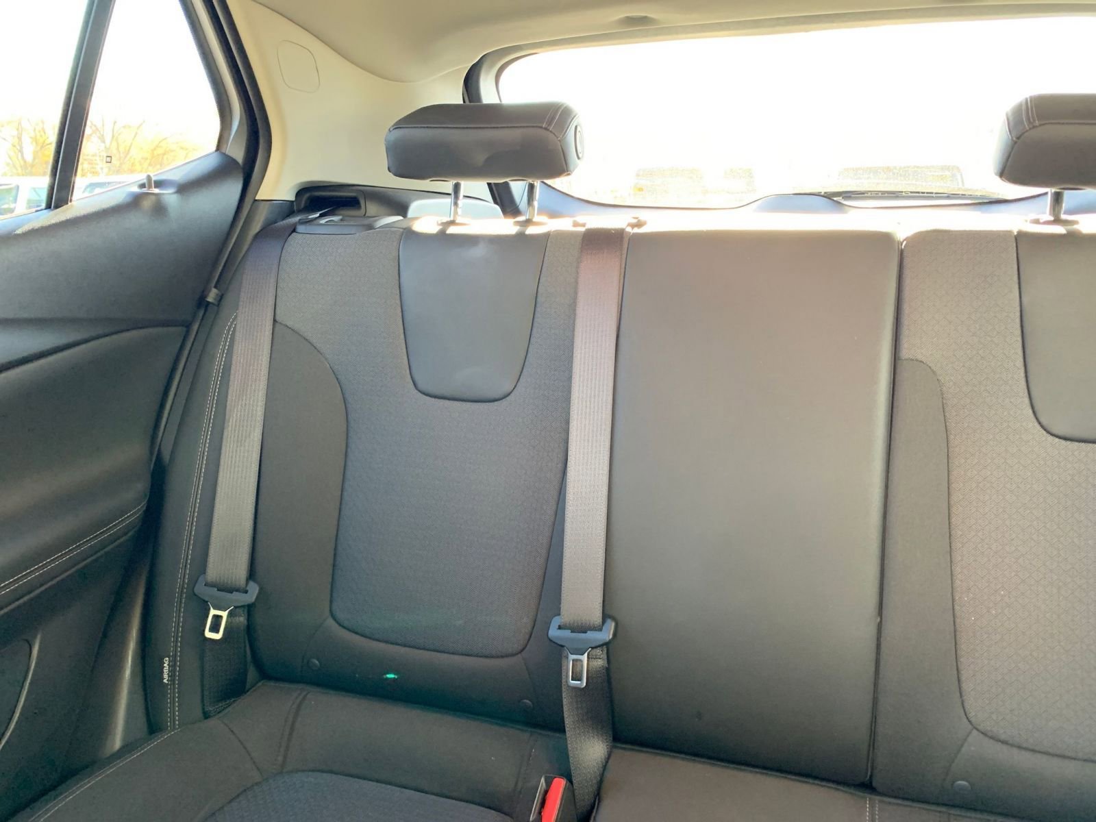 Used 2025 Buick Encore GX Preferred image 37