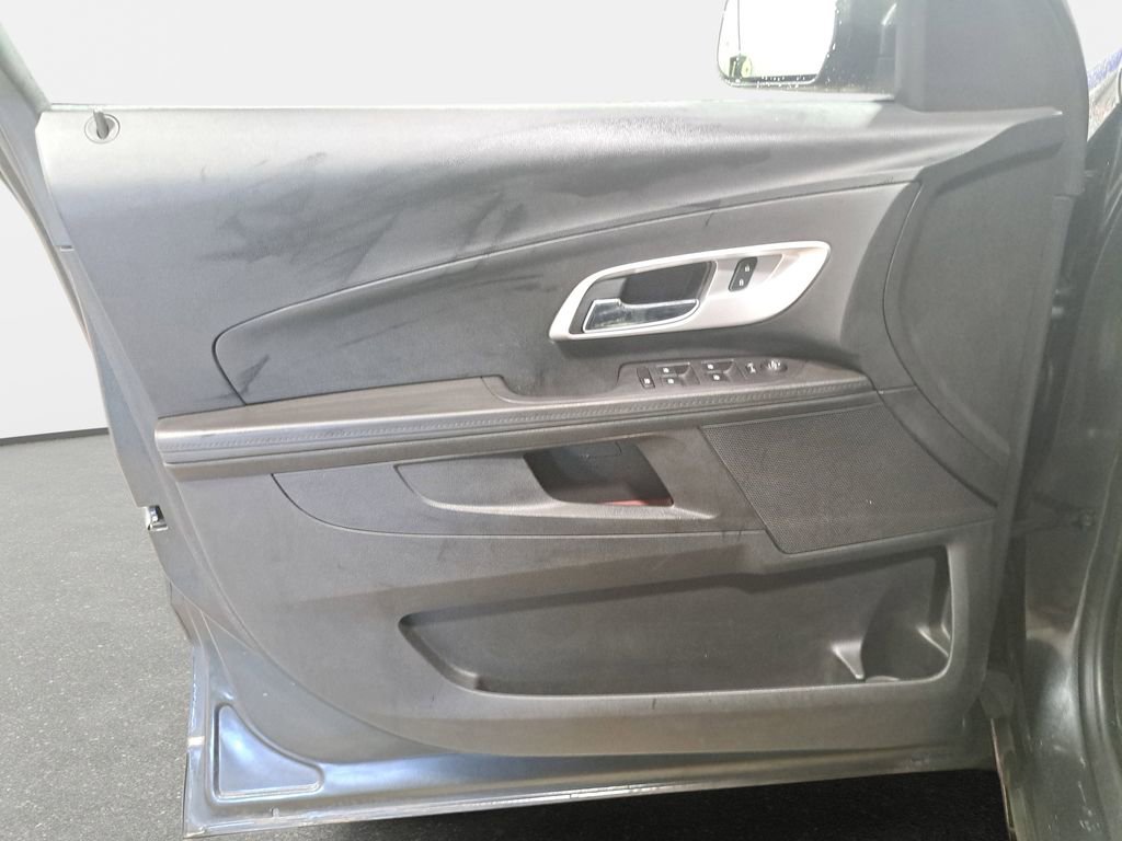 Used 2017 Chevrolet Equinox LS image 23