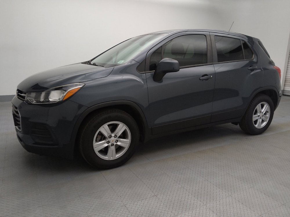 Used 2021 Chevrolet Trax LS w/ Tint and Cruise Package image 2