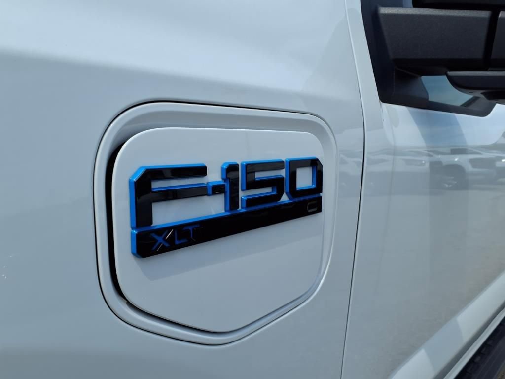 New 2025 Ford F150 Lightning XLT AWD/4WD image 31