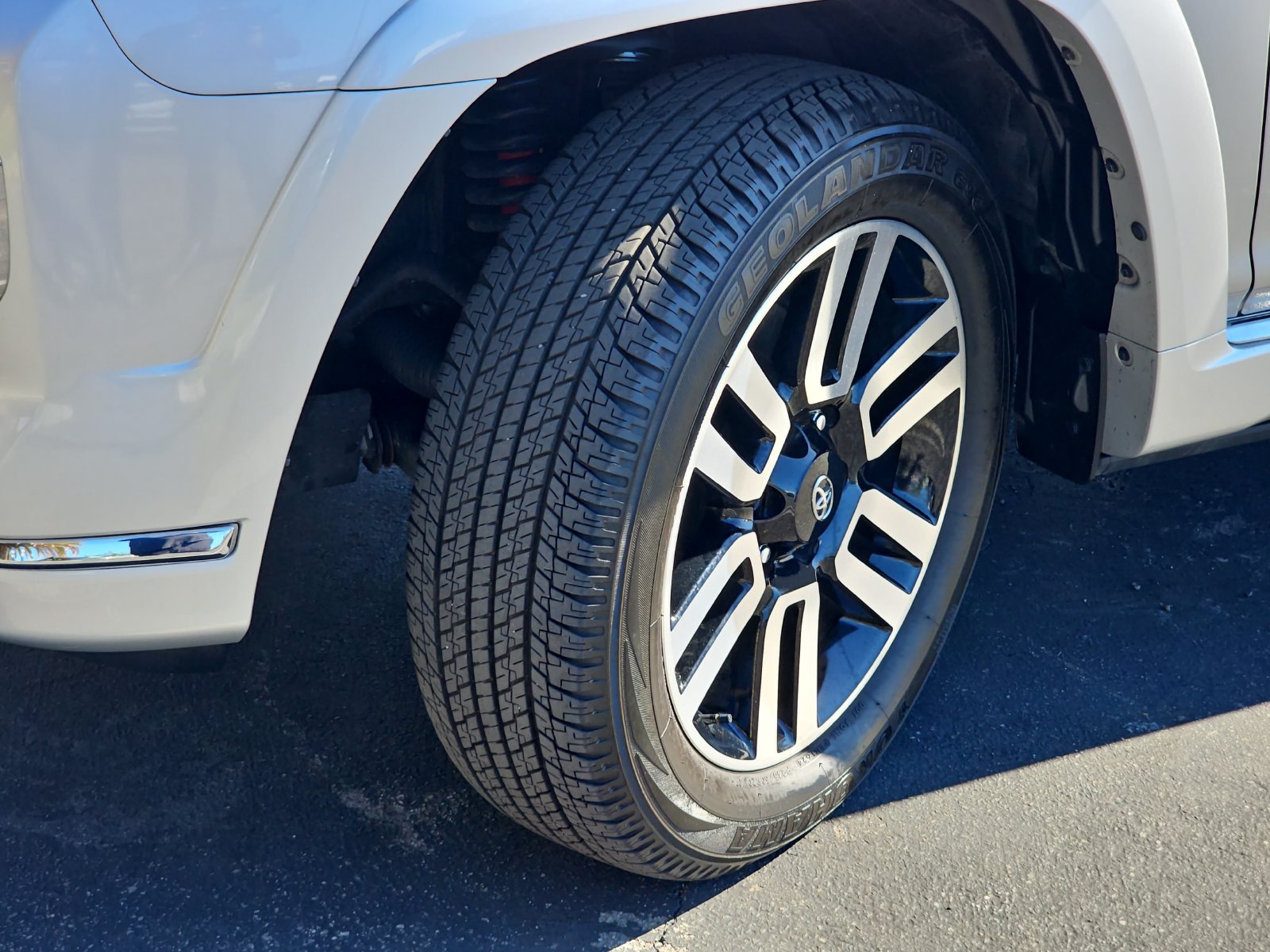 Used 2024 Toyota 4Runner Limited AWD/4WD image 35