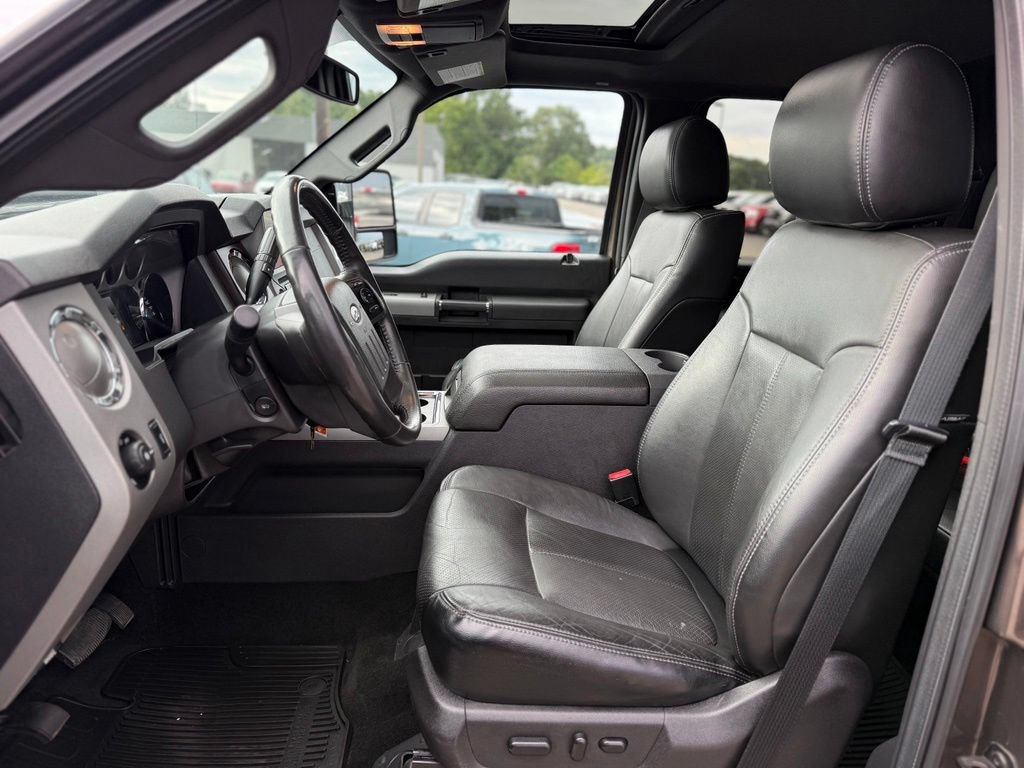 Used 2016 Ford F350 Lariat w/ Lariat Ultimate Package AWD/4WD image 14