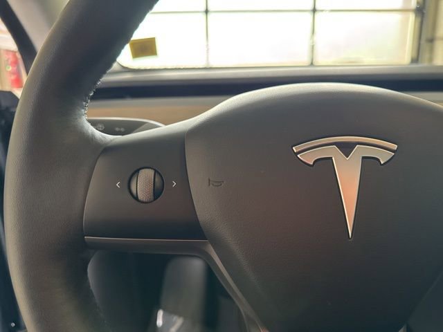 Used 2021 Tesla Model Y Long Range image 22