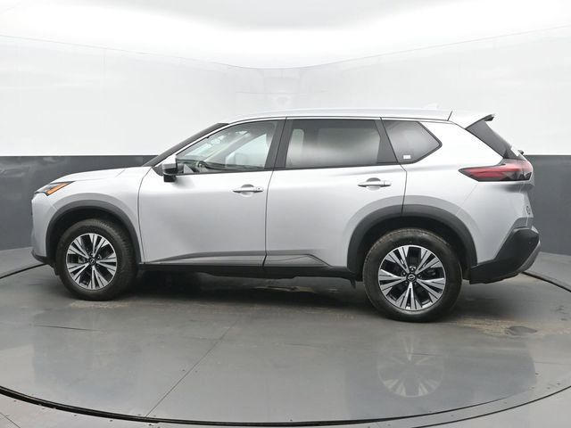 Used 2023 Nissan Rogue SV image 3