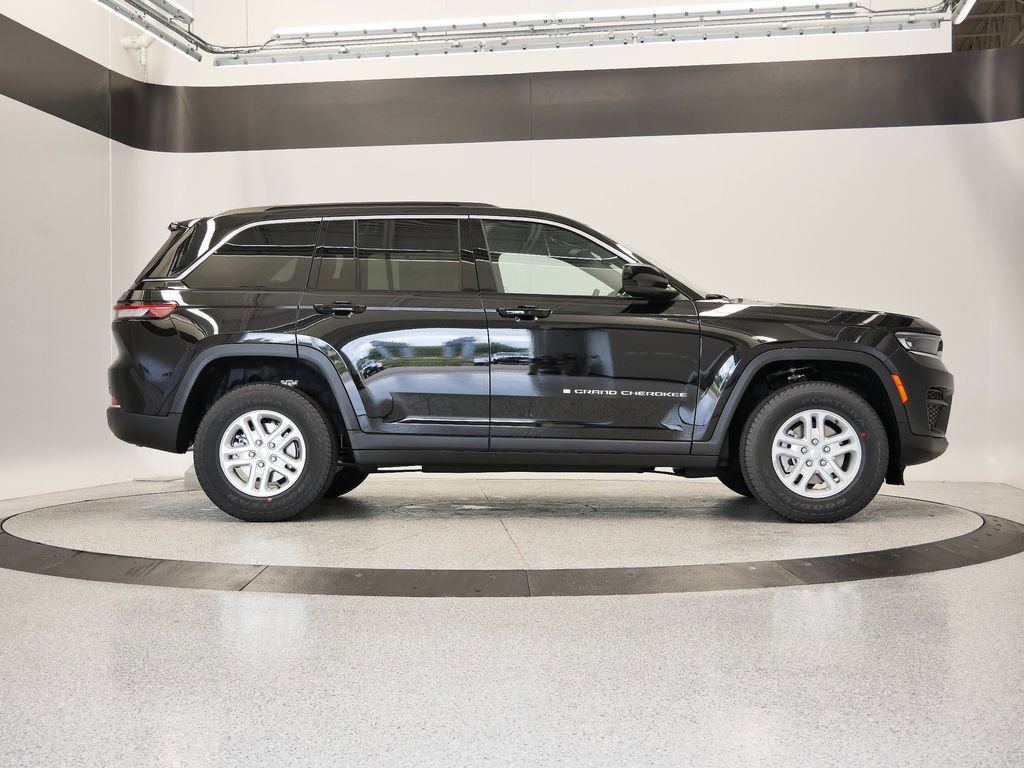 New 2025 Jeep Grand Cherokee Laredo w/ Luxury Tech Group I image 46