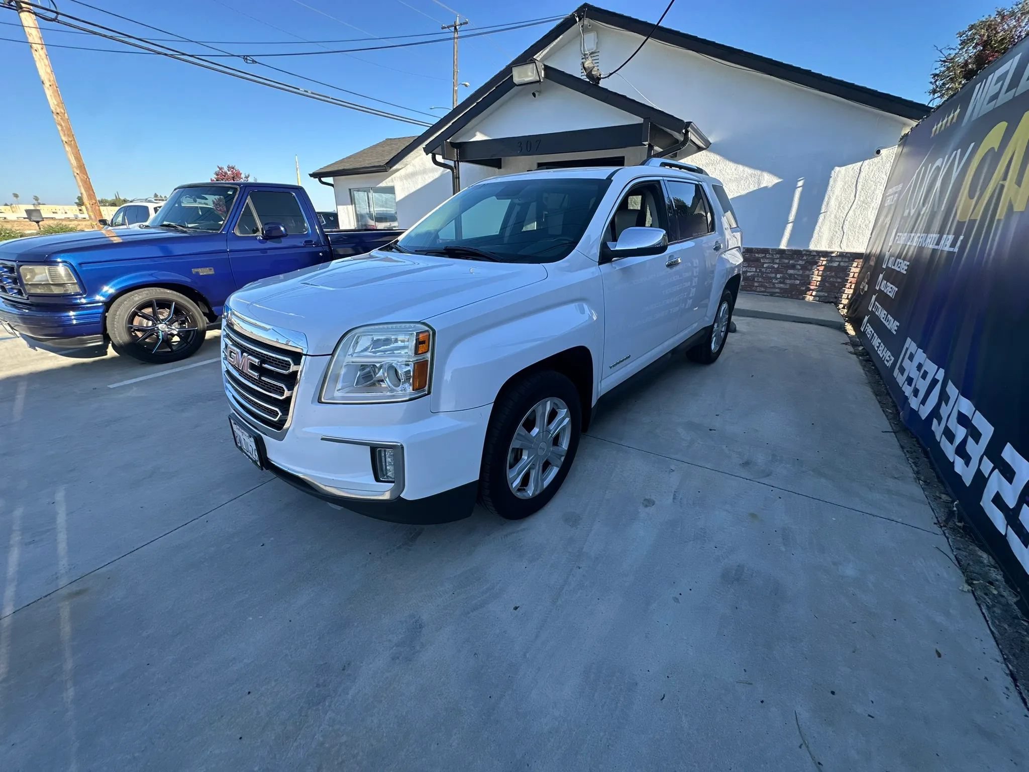 Used 2017 GMC Terrain SLT FWD image 13