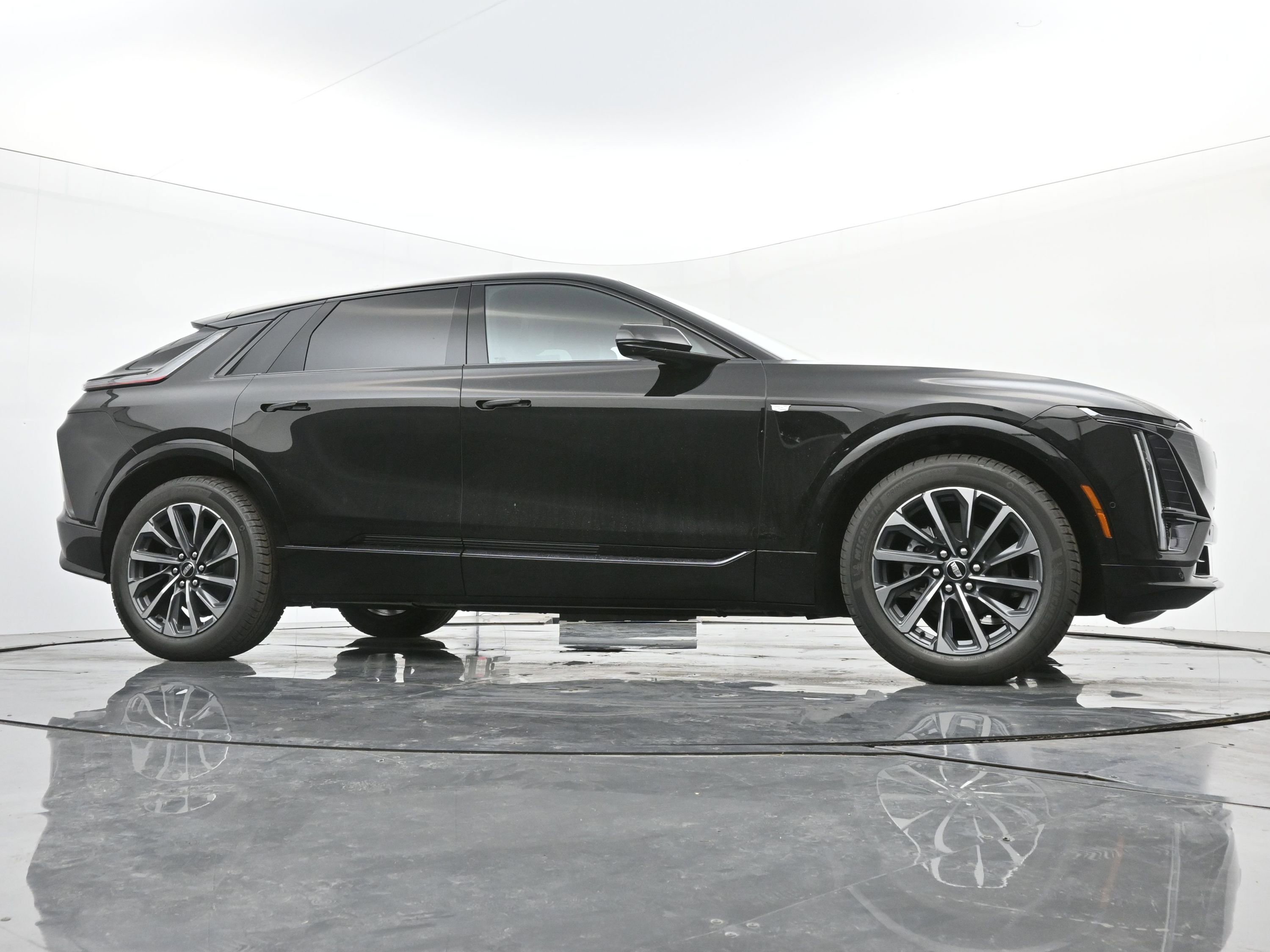 New 2025 Cadillac Lyriq Sport image 21