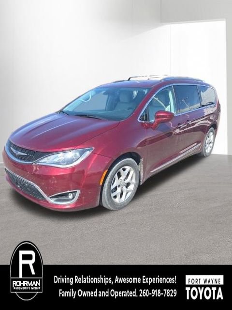 Used 2020 Chrysler Pacifica Touring-L Plus w/ Tire & Wheel Group image 1