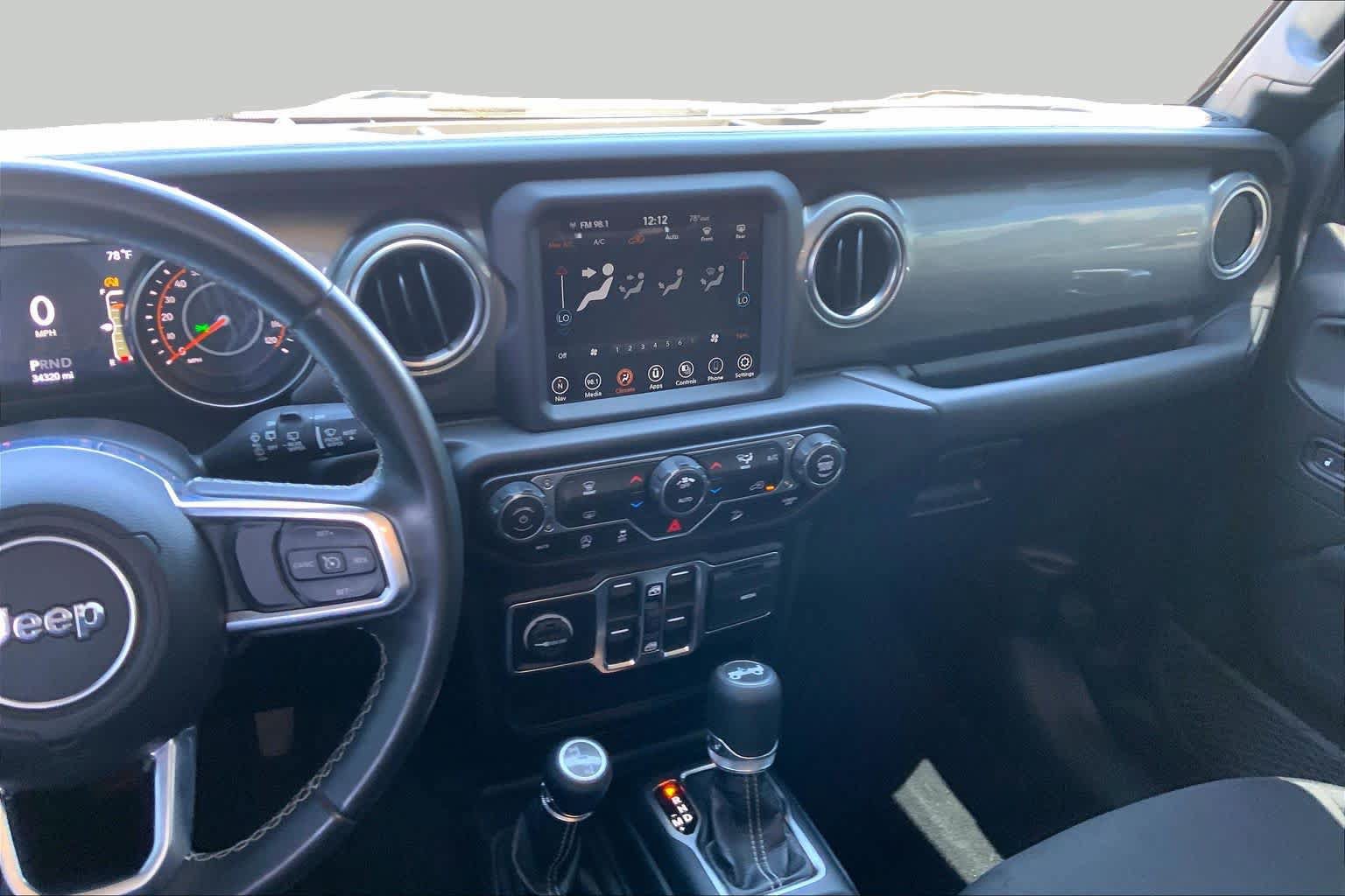 Used 2020 Jeep Wrangler Unlimited Sahara w/ Uconnect 4C Nav & Sound Group AWD/4WD image 6