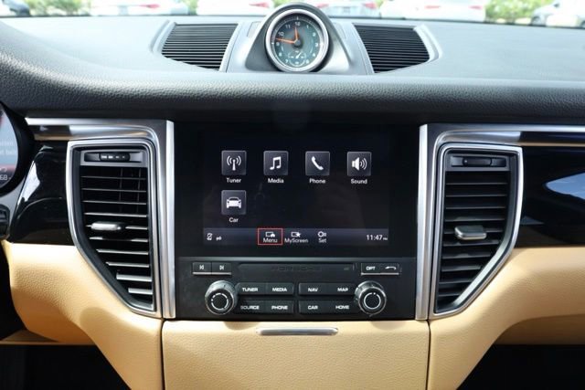 Used 2018 Porsche Macan image 19