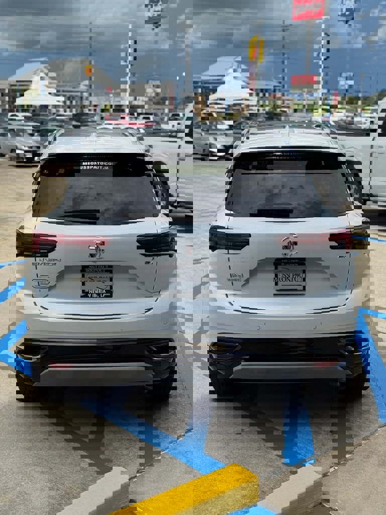 Used 2023 Buick Envision Essence w/ Sport Touring Package image 5