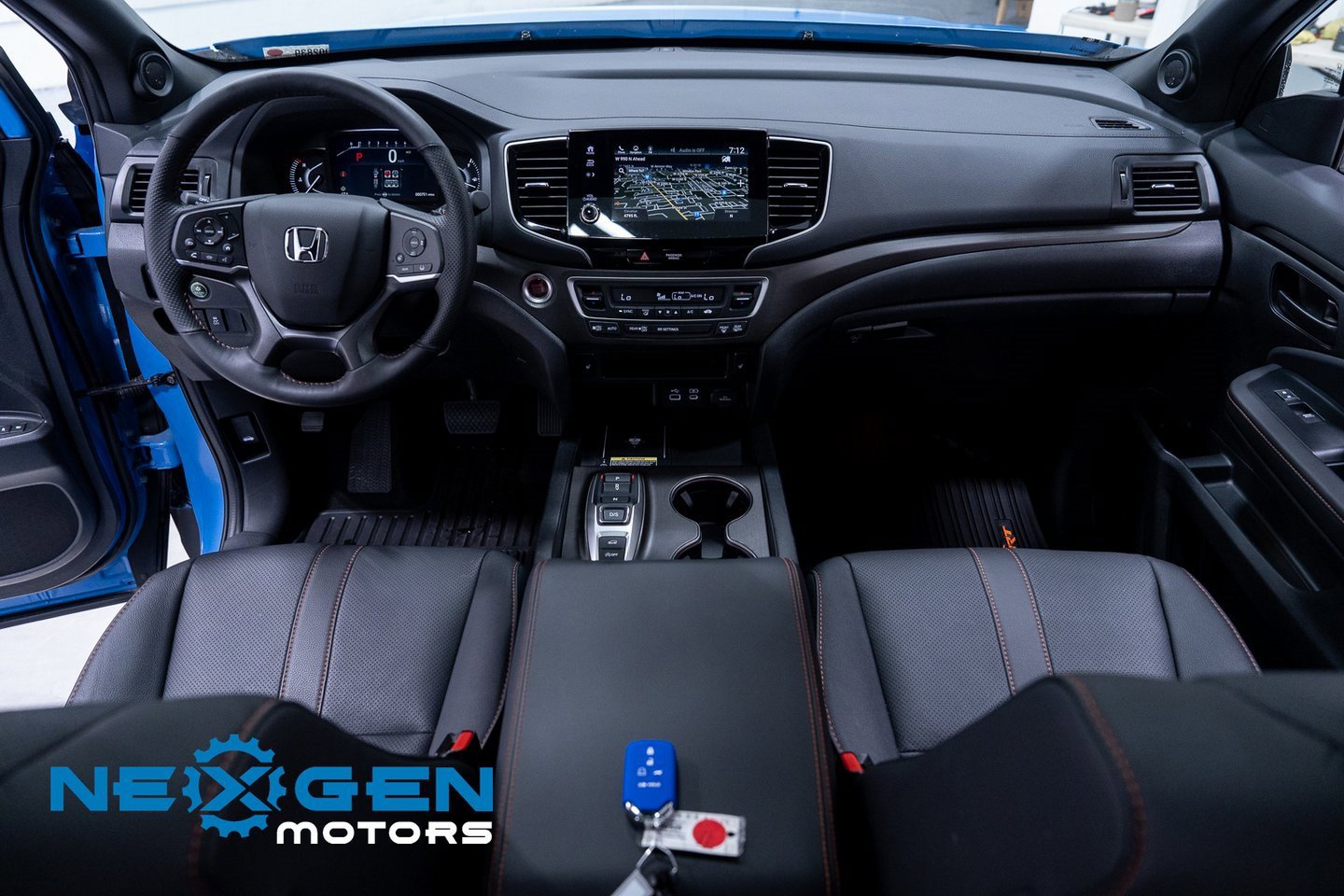 Used 2025 Honda Passport TrailSport image 11
