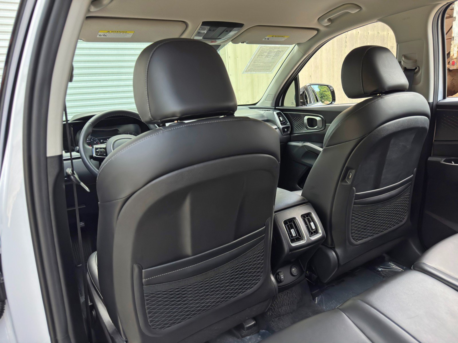 Used 2022 Kia Sorento S FWD image 31