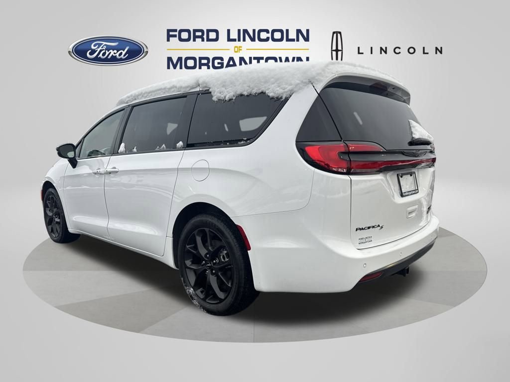 Used 2024 Chrysler Pacifica Limited w/ S Appearance Package image 8