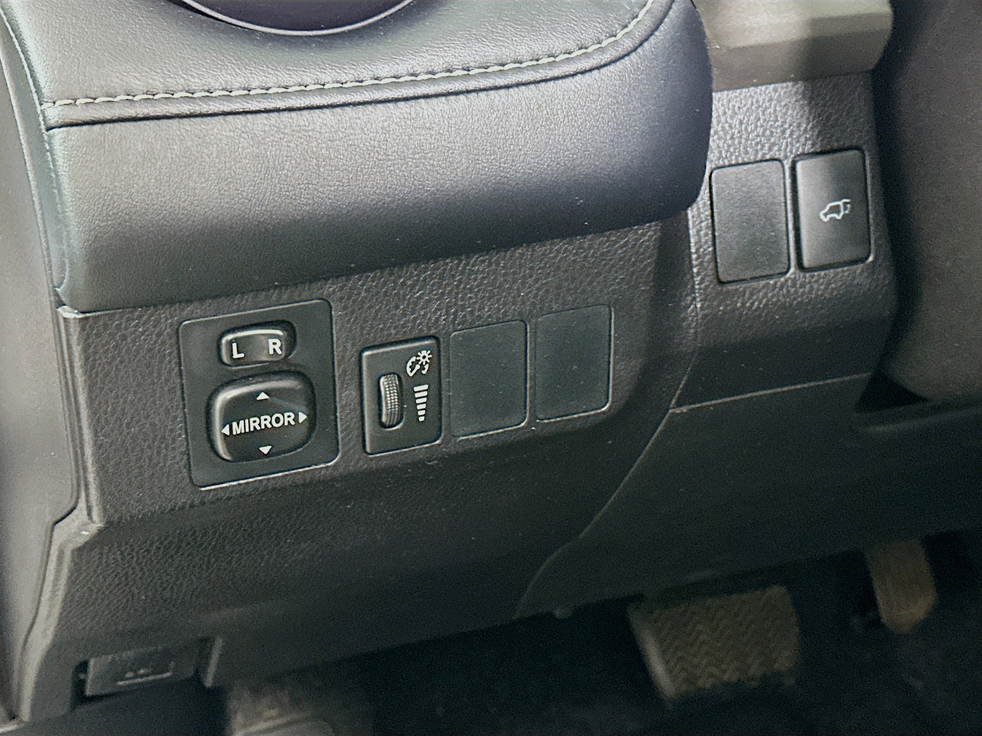 Used 2016 Toyota RAV4 XLE image 16
