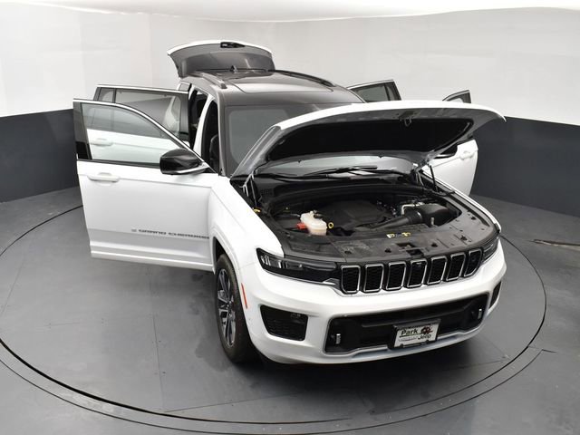 Used 2024 Jeep Grand Cherokee L Overland w/ Advanced Protech Group III image 25