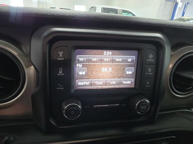Used 2021 Jeep Wrangler Sport AWD/4WD image 13