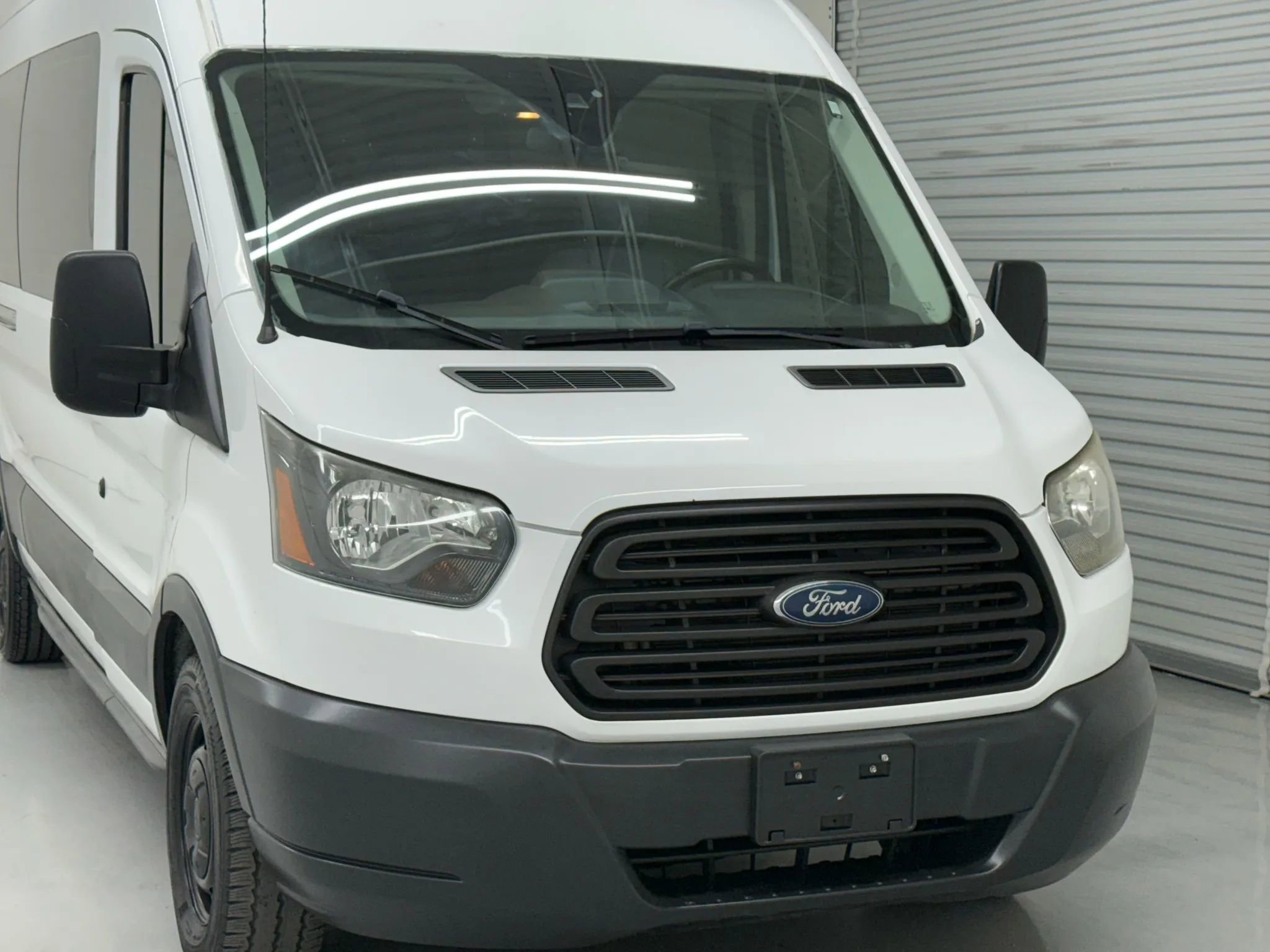 Used 2016 Ford Transit 350 XL image 9