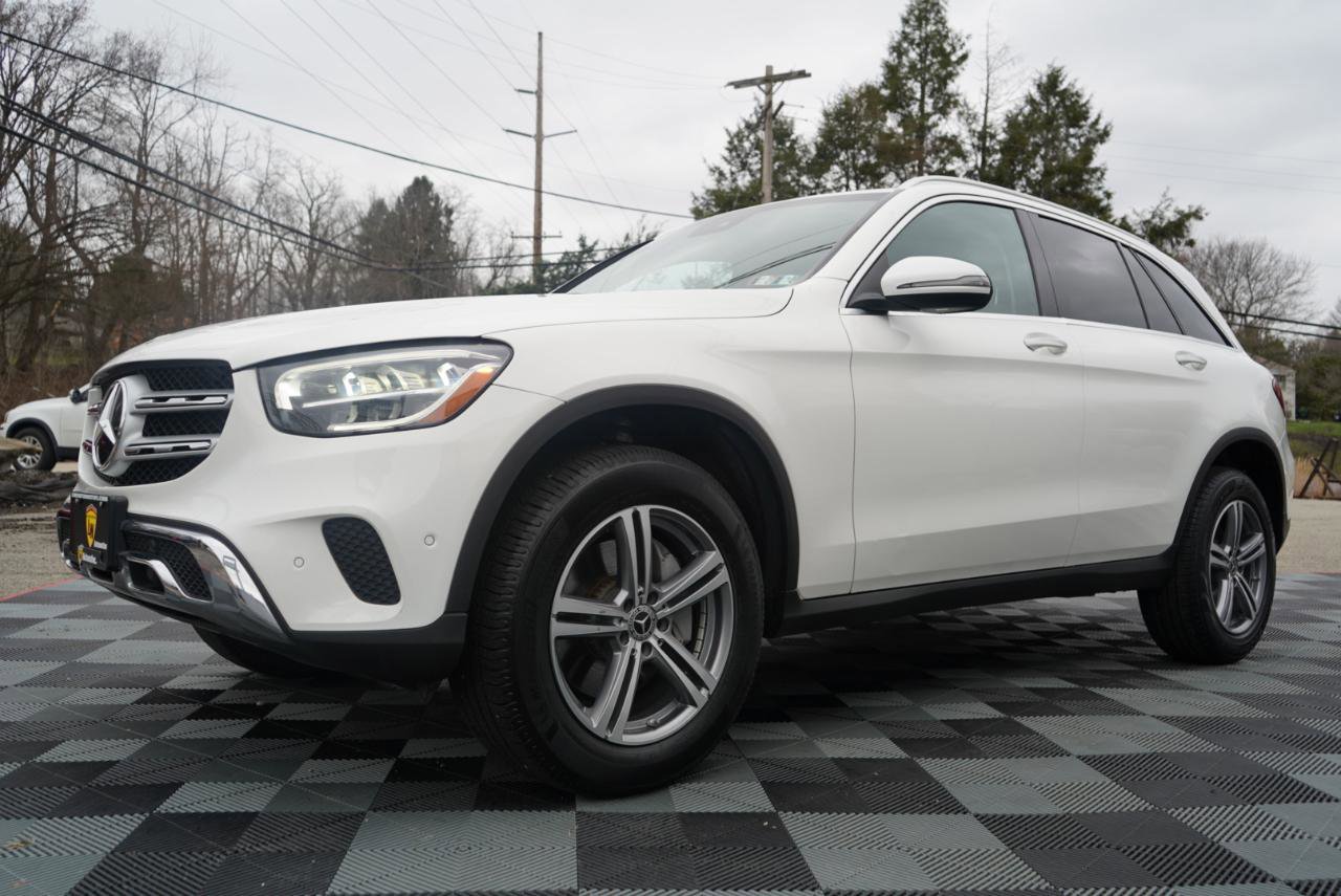 Used 2022 Mercedes-Benz GLC 300 4MATIC w/ Premium Package Lite image 13