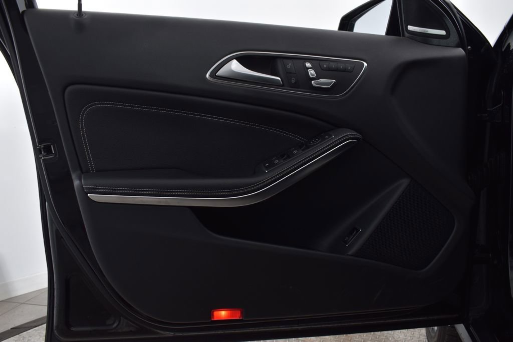 Used 2018 Mercedes-Benz GLA 250 4MATIC image 11