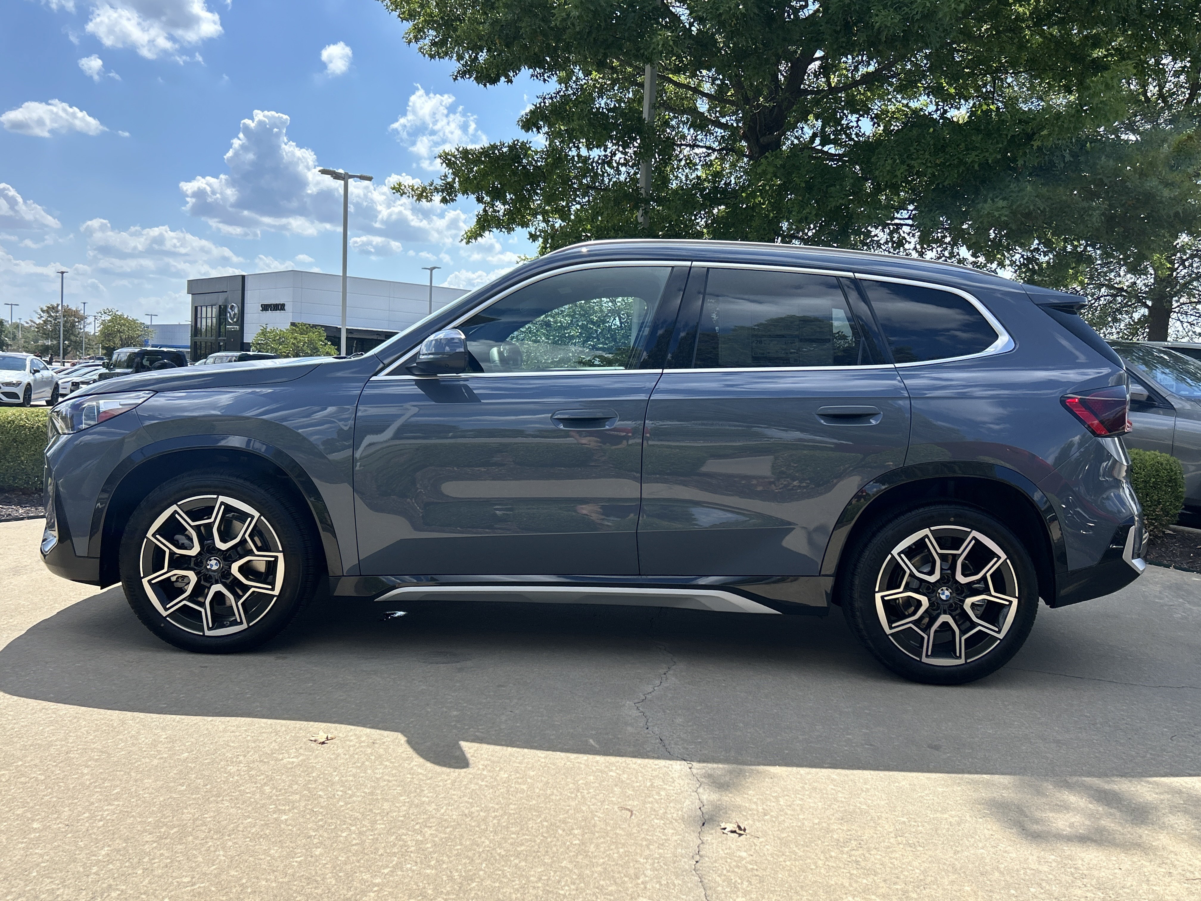 New 2027 BMW X1 xDrive28i AWD/4WD image 2