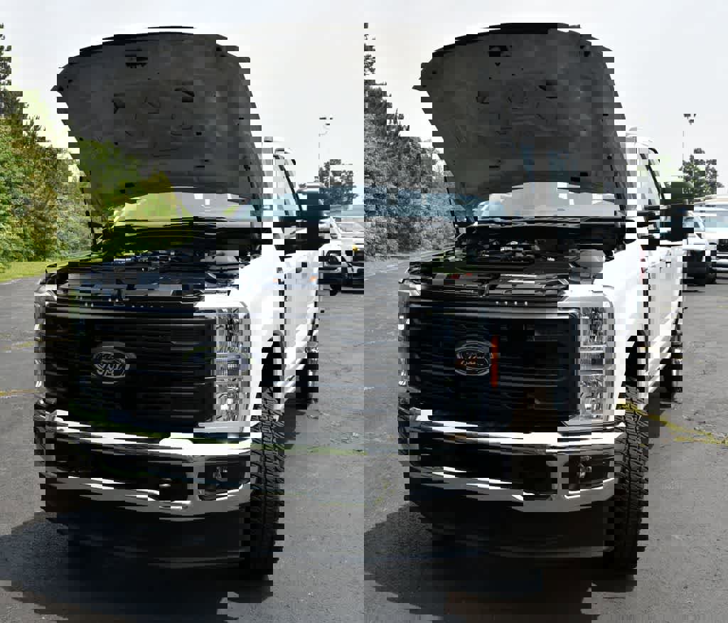 New 2025 Ford F350 XL w/ XL Chrome Package image 19