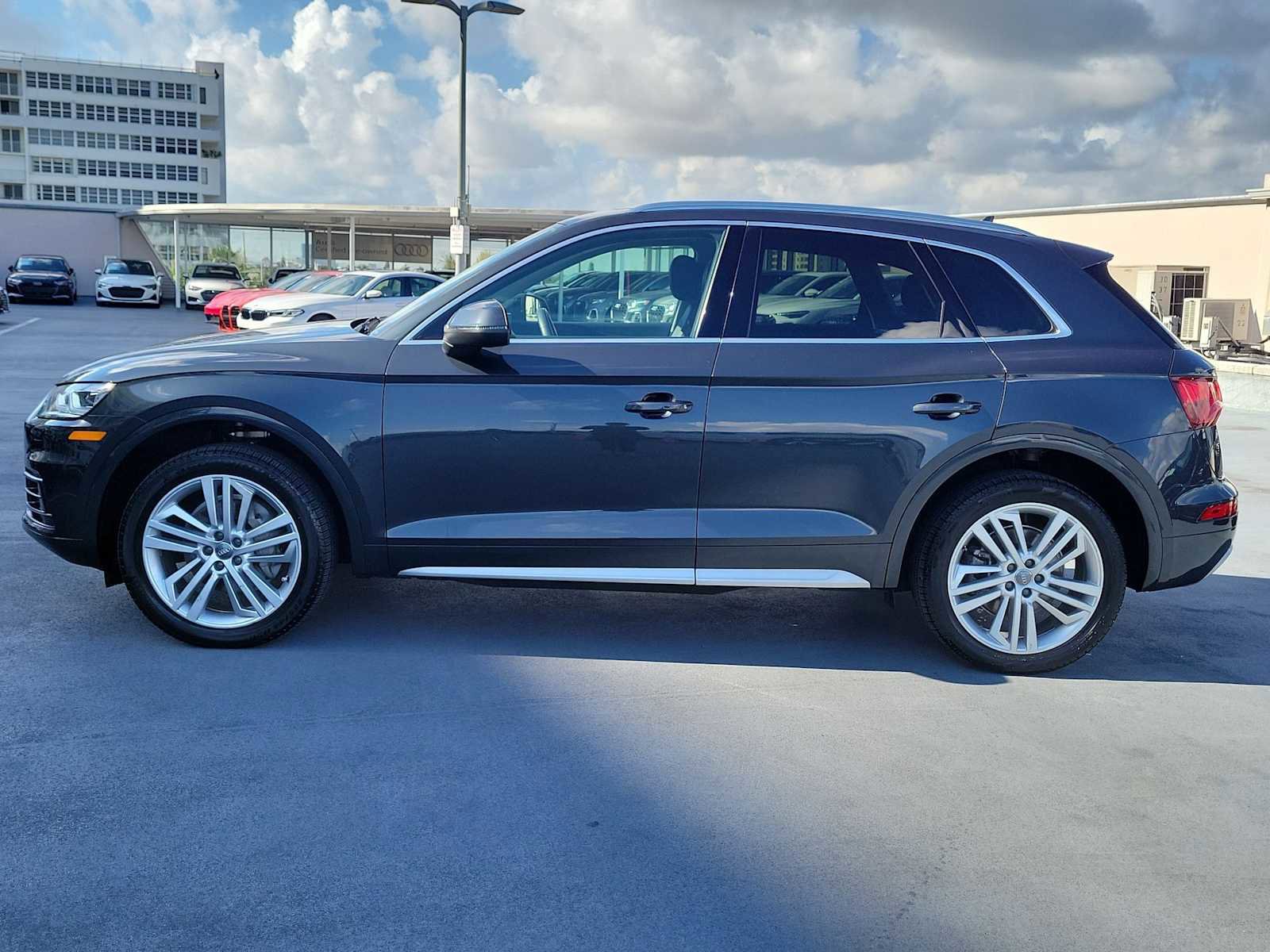 Used 2018 Audi Q5 2.0T Premium Plus w/ Premium Plus Package image 3