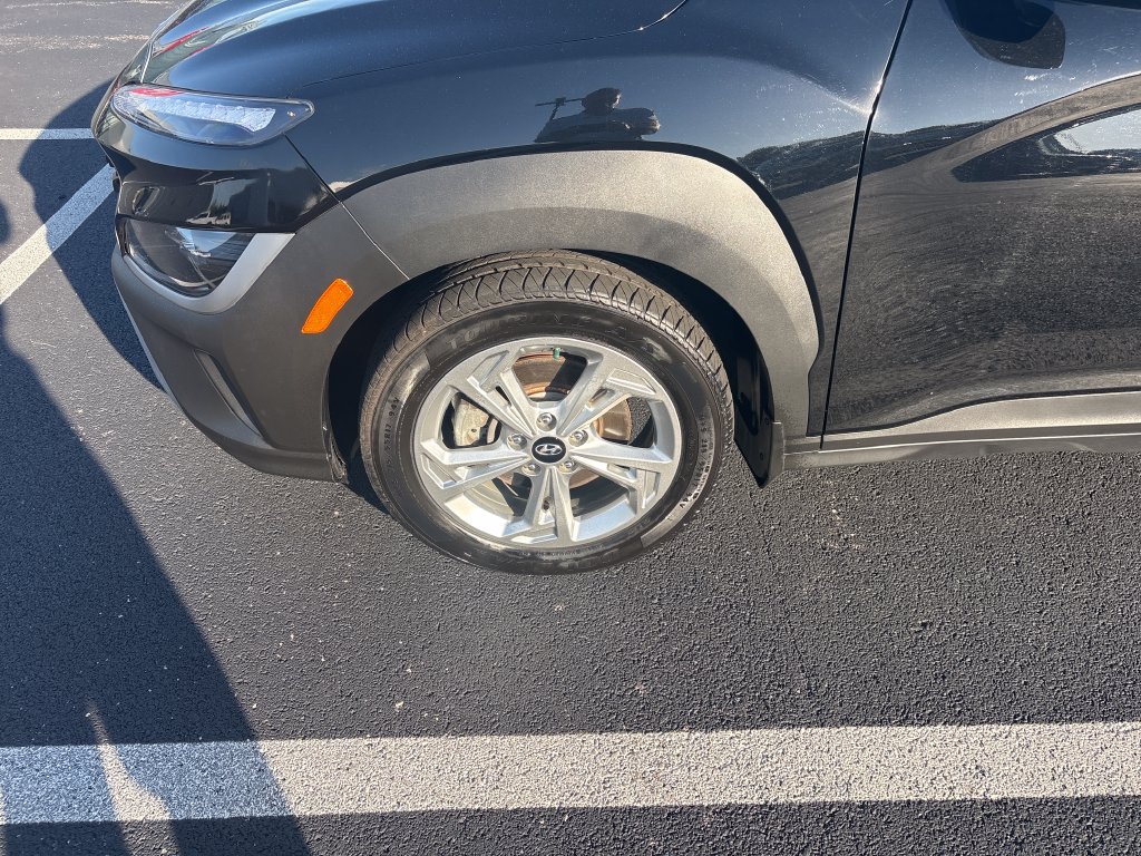 Used 2023 Hyundai Kona SEL AWD/4WD image 9