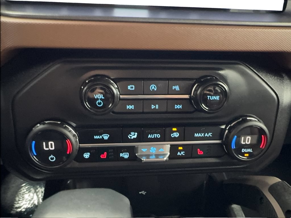 Used 2024 Ford Bronco Outer Banks AWD/4WD image 45