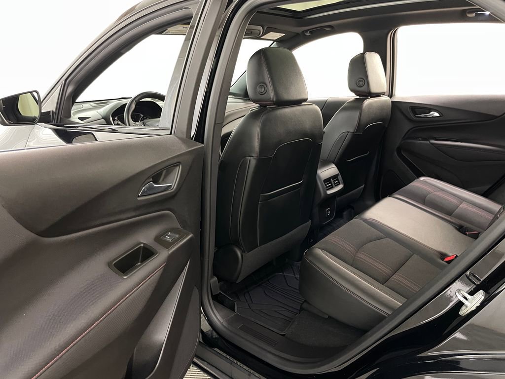Used 2024 Chevrolet Equinox RS image 43
