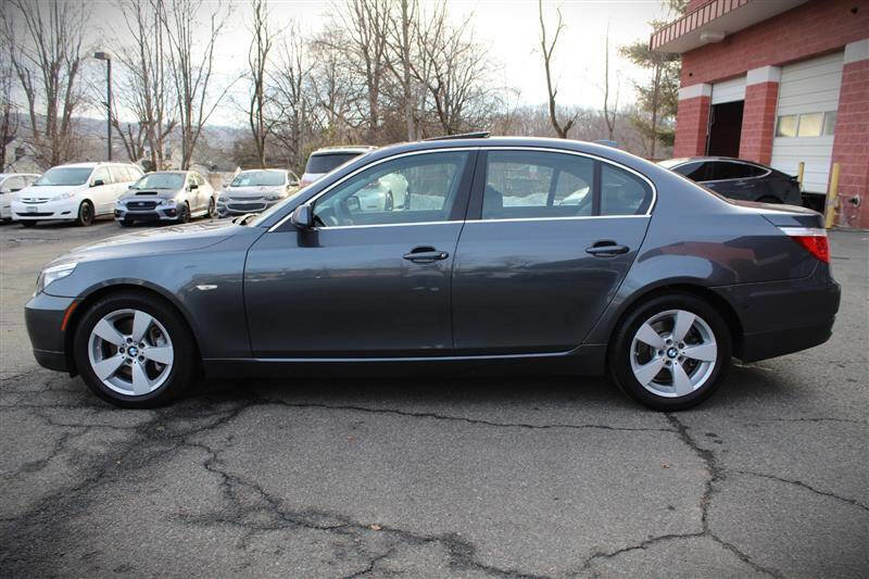 Used 2008 BMW 528xi Sedan image 2