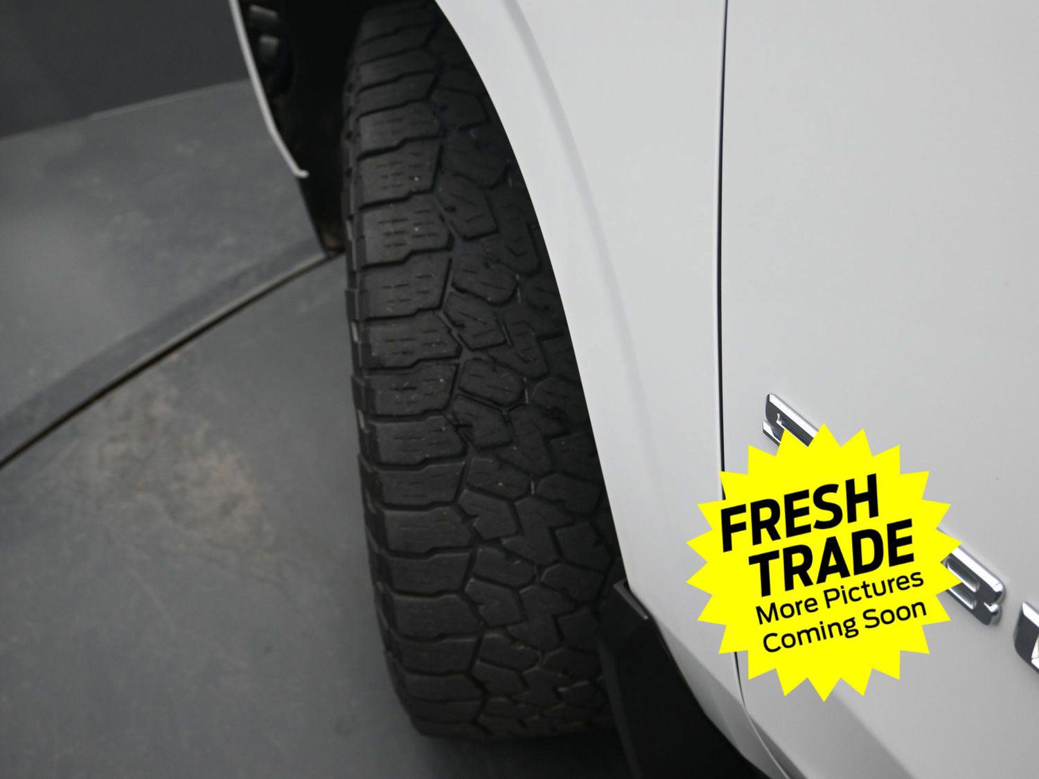 Used 2021 Chevrolet Suburban Premier w/ Premium Package image 5