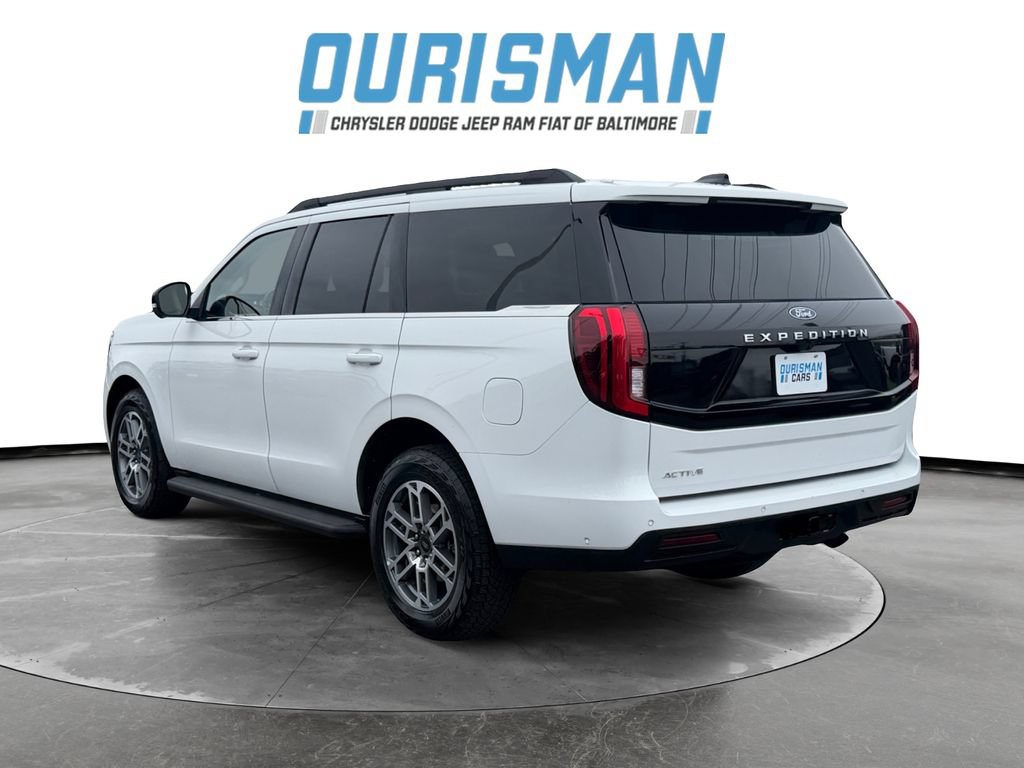 Used 2025 Ford Expedition Active AWD/4WD image 4