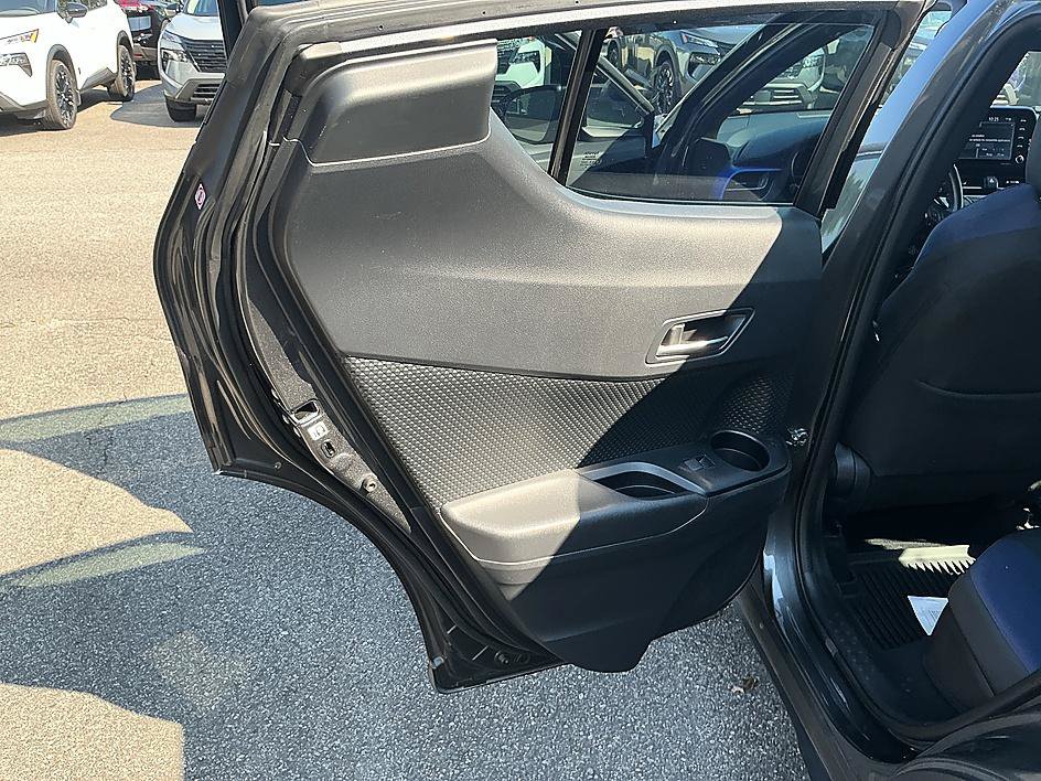 Used 2021 Toyota C-HR XLE FWD image 23