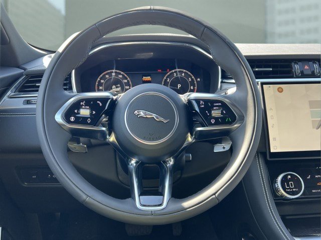 Used 2025 Jaguar F-PACE R-Dynamic S AWD/4WD image 34