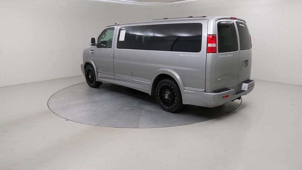 Used 2020 Chevrolet Express 2500 w/ Enhanced Convenience Package RWD image 15