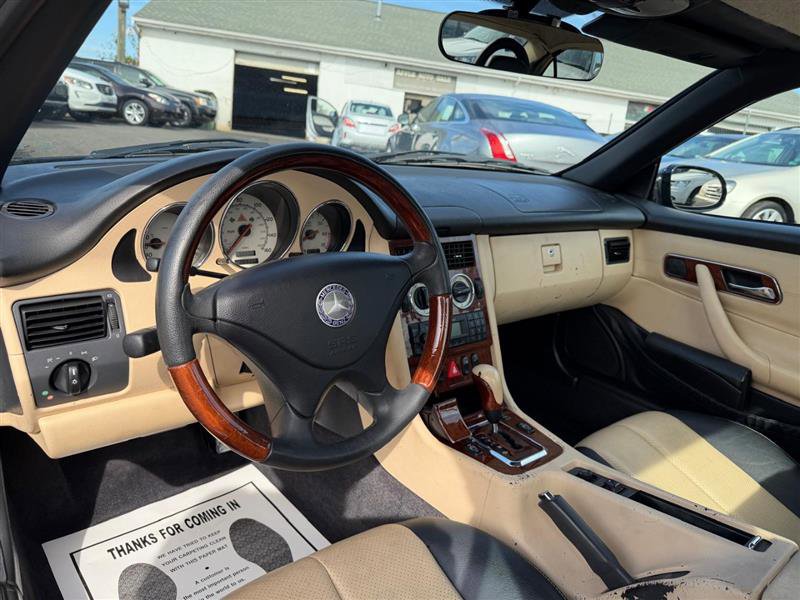 Used 2001 Mercedes-Benz SLK 320 image 16