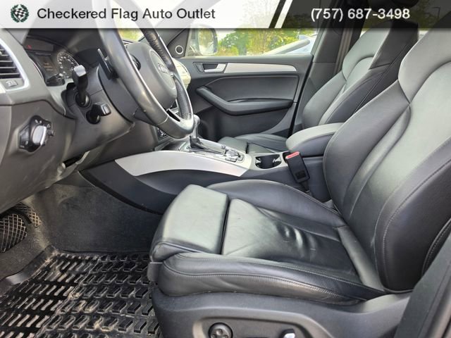 Used 2017 Audi Q5 2.0T Premium Plus w/ Technology Package image 8