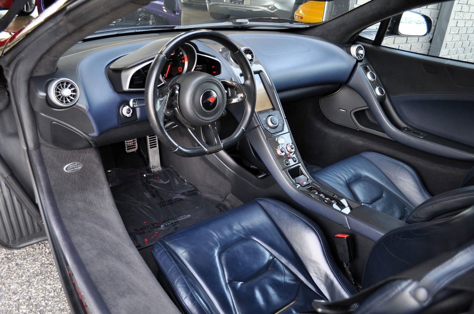 Used 2012 McLaren MP4-12C Coupe image 32