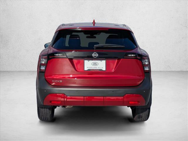 Used 2025 Nissan Kicks SV image 7