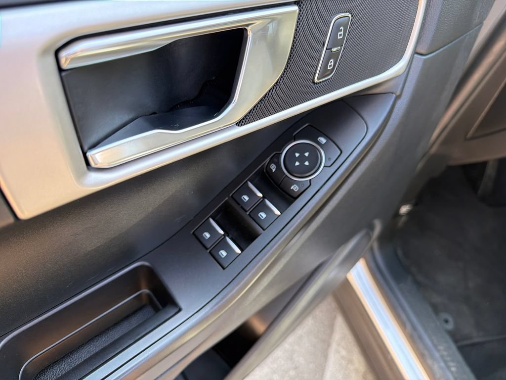 Used 2021 Ford Explorer 2WD image 15