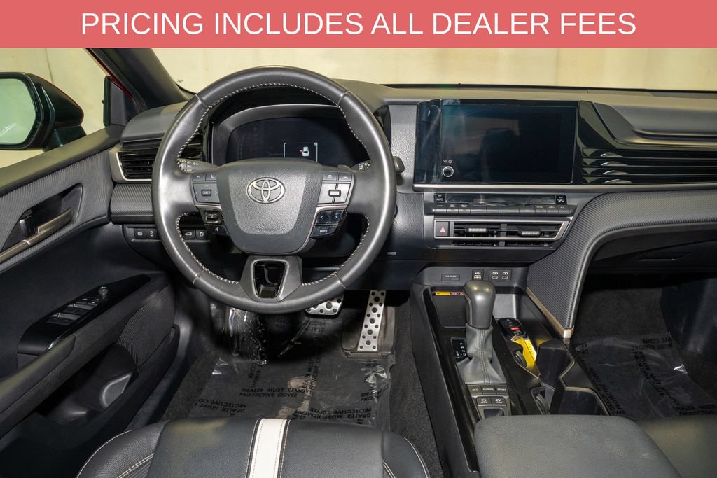 Used 2025 Toyota Camry SE FWD image 6
