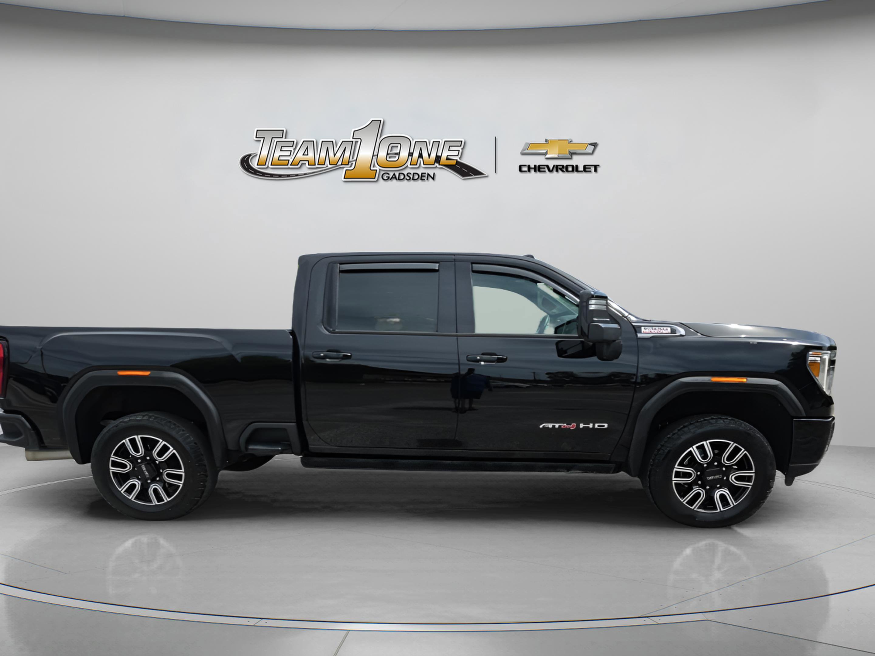 Used 2023 GMC Sierra 2500 AT4 w/ AT4 Premium Plus Package image 9