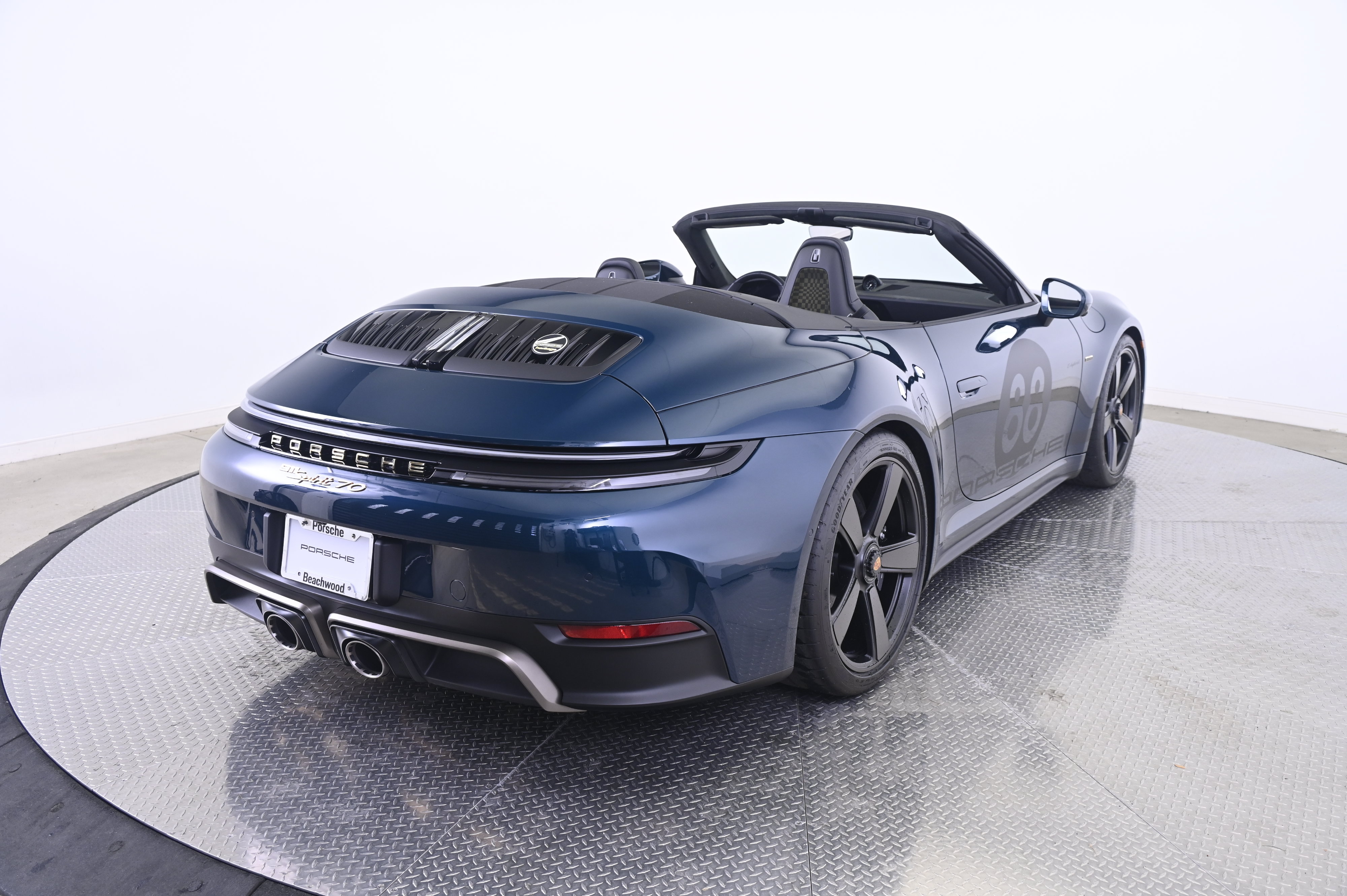 Certified 2026 Porsche 911 GTS RWD image 7