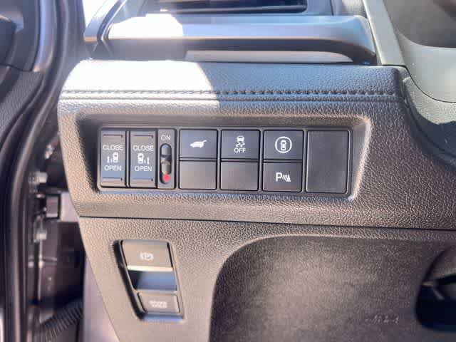 Certified 2024 Honda Odyssey Touring image 29